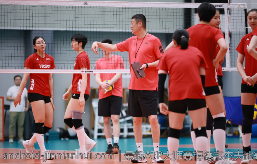 最新ATP大师赛梅德韦杰夫比赛比分和赛场表现总结